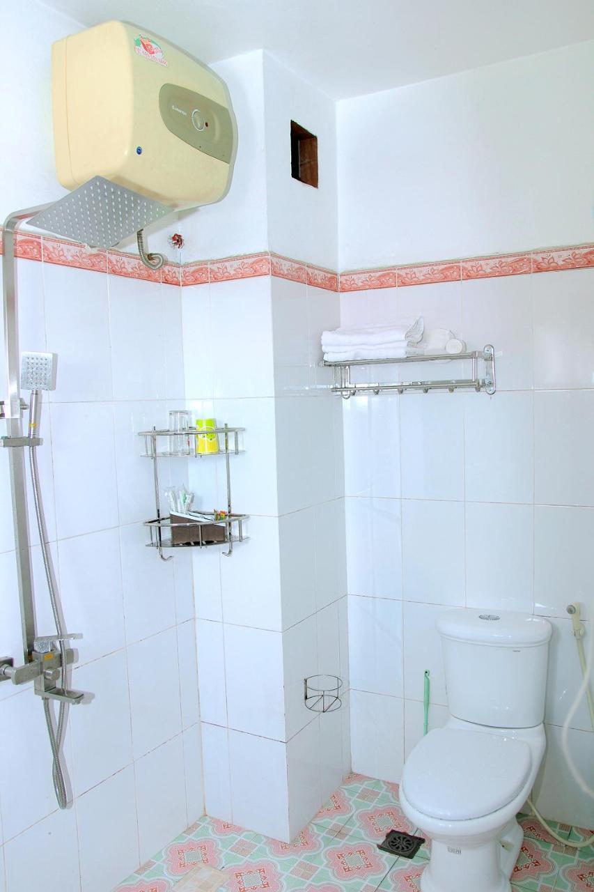Xuan Hoa Hotel Нин Бин Екстериор снимка